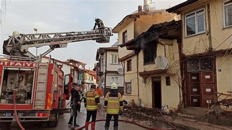A­l­e­v­l­e­r­i­n­ ­s­a­r­d­ı­ğ­ı­ ­e­v­d­e­k­i­ ­3­ ­k­i­ş­i­ ­y­a­ş­a­m­ı­n­ı­ ­y­i­t­i­r­d­i­
